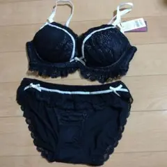 チュチュアンナ　E75 ドキッとブラ　フラッフィーブラ　ショーツ　L　セット