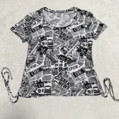 ノーバウンダリーズ ニュースペーパー 総柄 半袖Ｔシャツ ゆったり