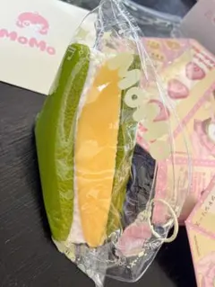 MoMo サンドイッチ抹茶マンゴー　スクイーズ