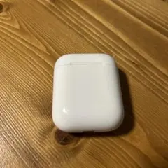 AirPods 第1世代　本体 充電ケース付き　ジャンク品(左耳無反応)
