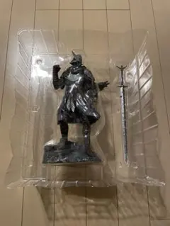 ELDEN RING NIGHTREIGN 「追跡者」1/1 ヘルメットレプリカ - メルカリ