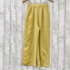 【 &. NOSTALGIA 】ストレートパンツ Mサイズ イエロー系のサムネイル