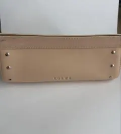 LOEWE ベージュ スタッズ付きポーチのサムネイル