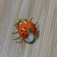 【本真珠】伊勢志摩 ミキモト真珠島周辺購入 てんとう虫 ピンブローチ パール