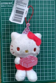 モンチッチ✕ハローキティ　アニバーサリーおすわり　マスコット