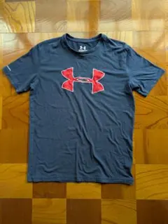 アンダーアーマー Tシャツ 半袖　S　ネイビー