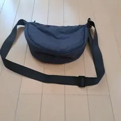シンプル ネイビー ショルダーバッグのサムネイル
