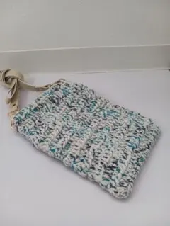 手編みポシェット　ボタン付き