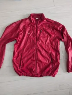 Nike 赤 軽量ジャケット ランニング ウィンドランナー