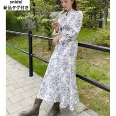 【新品】snidel スナイデル　デコルテオープンワンピース