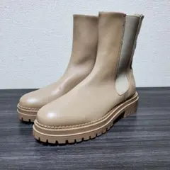 Item thumbnail for item ba2deaf2-497c-4813-90f0-49d84c50116e