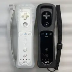 Wiiリモコンプラス　白黒セット　ストラップ・リモコンカバー付き