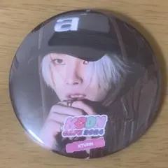 8TURN エイトターン ミョンホ KCON CAFE 缶バッジ