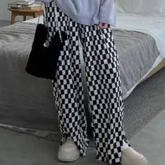 チェッカーフラッグ柄 ワイドパンツ ブラック＆ホワイトのサムネイル