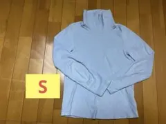 ユニクロ　ライトブルータートルネック長袖トップス　S