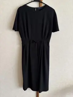 シップス ブラック 半袖 ひざ丈ワンピース