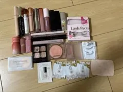 コスメ サンプル・メイク用品 まとめ売りのサムネイル