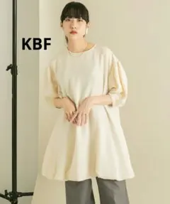 美品　KBF　バルーンミニワンピース　アーバンリサーチ　送料込みのサムネイル