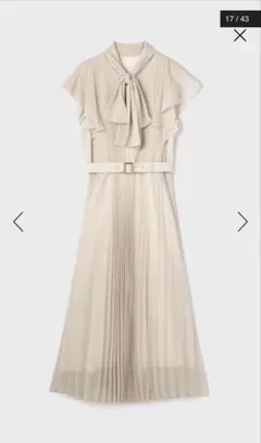 ボウタイプリーツドレス