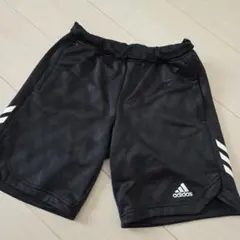 adidas ジオメトリックパターン ハーフパンツ 黒