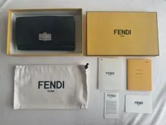 FENDI ピーカブー　財布【瑕疵有りです。画像、説明欄要確認】 FENDI ピーカブー 財布【瑕疵有りです。画像、説明欄要確認】 - メルカリ