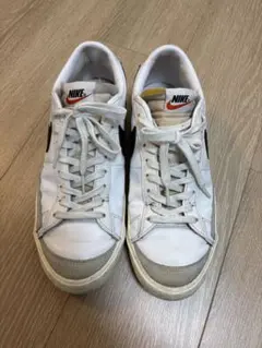 NIKE スニーカー
