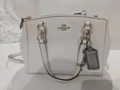 COACH ホワイトレザーショルダーバッグ