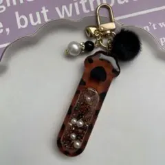 34レジン シャカシャカキーホルダー シェイカー 猫の手 にくきゅう 猫