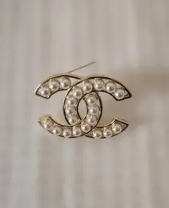 CHANEL ココマーク レザー チェーン ブローチ - メルカリ