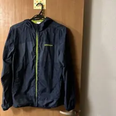 adidasアディダス　パーカー