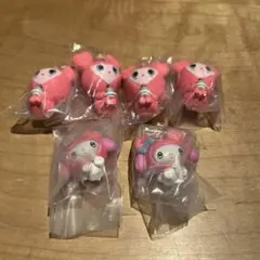 TWICE モモ　サンリオ　ガシャポン
