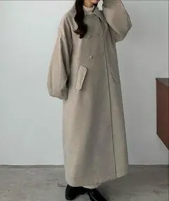 ベージュ ダブルブレスト ロングコート