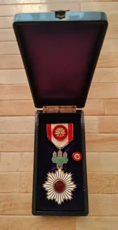 2026年最新】紫綬褒章の人気アイテム - メルカリ