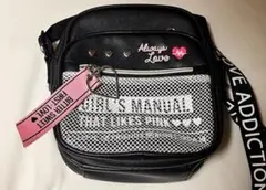 ショルダーバッグ 黒 ピンク ハート