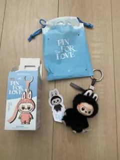 ラブブ　POPMART イニシャル　R