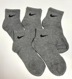 少数限　ナイキNIKE ポイント　ゴロ　シンプル　スポーツ　スニーカー　ソックス