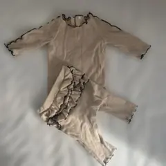 フリルロンパース