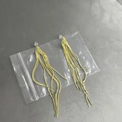 金色フリンジデザインピアス