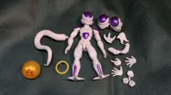 S.H.Figuarts フリーザ第四形態のサムネイル