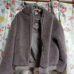 フリースフード付きパープルジャケット