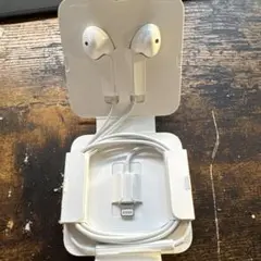 Apple純正イヤホン ライトニングイヤホン（ステッカーおまけ）