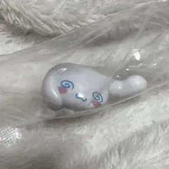 サンリオキャラクターズ　ばたんきゅー　シナモロール カプセルトイ