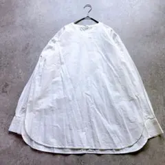 極美品✨かぐれ コットンシルククルーネックプルオーバー ホワイト 25年モデルのサムネイル