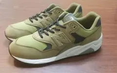 New Balance 580 オリーブスニーカー