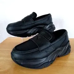美品◆PUMA プーマ 厚底 スニーカー ローファー ブラック 24cmのサムネイル