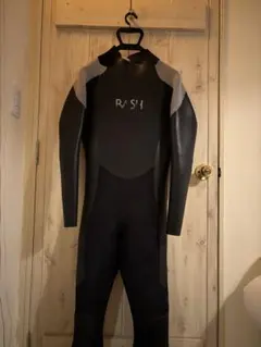 ⭐︎美品⭐︎ 新品未使用セミドライスーツ。 2025年最新】ドライ・セミドライスーツの人気アイテム - メルカリ