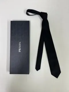 Prada ネクタイ　ブラック 箱付き 2026年最新】prada ネクタイ 黒の人気アイテム - メルカリ