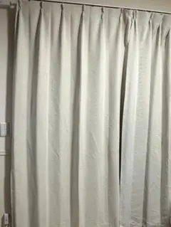 ニトリ　ベージュドレープカーテン　100×200サイズ