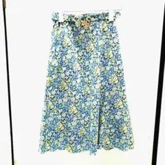 【美品】SARAHWEAR サラウェア リバティ 小花柄 フレアスカート ベルトのサムネイル