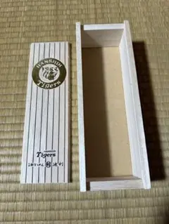阪神タイガース　木箱　空箱　三輪そうめん　池利　グッズ　野球　チームロゴ　レア